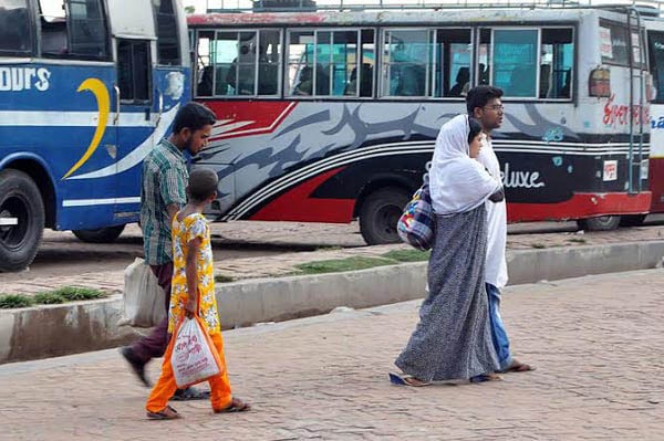Commuters suffer due to indefinite strike in Pabna