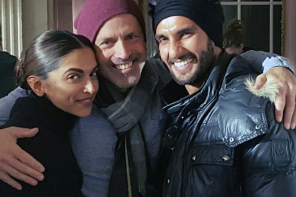 'Special visitor' Ranveer meets Deepika in Toronto!