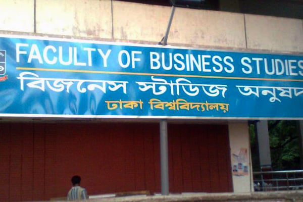 40 DU students get Scholarship