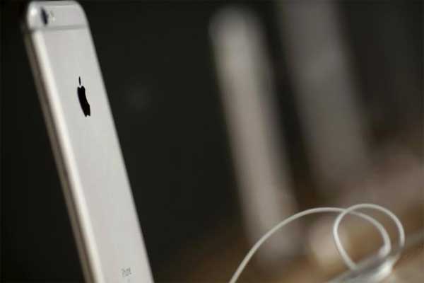 Apple apologises for iPhones with 'Error 53'