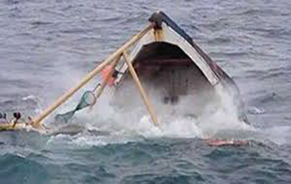 Dhalewshari trawler capsize: 6 missing