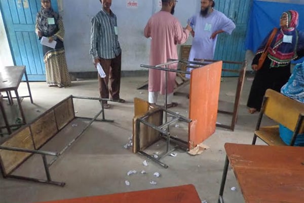 2nd phase polls violence kills 5