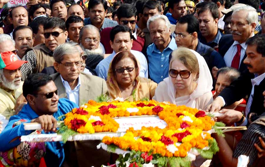 Khaleda pays tributes to Liberation War martyrs