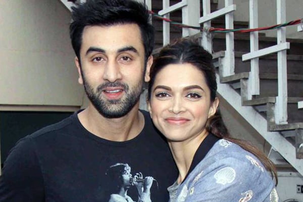 Deepika caught spending time with Ranbir at his house