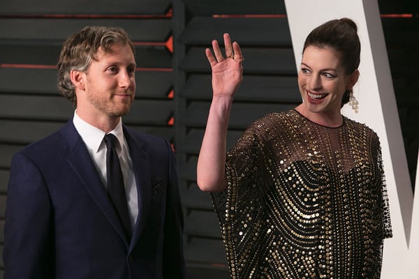 Anne Hathaway gives birth to baby boy