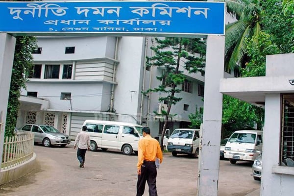 No escape route for corrupt, warns ACC