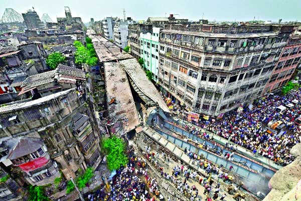 Kolkata flyover collapse: 25 killed so far