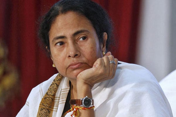 Mamata Banerjee slapped with show-cause notice