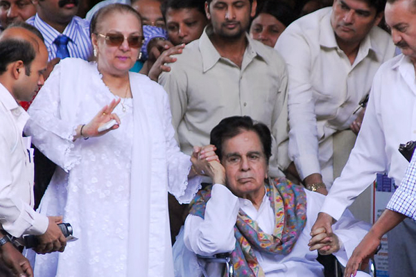 Dilip Kumar discharged from Lilavati Hospital