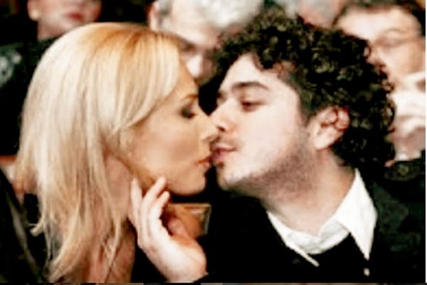 Intimate photos of Iulia Vantur with ex-husband go viral