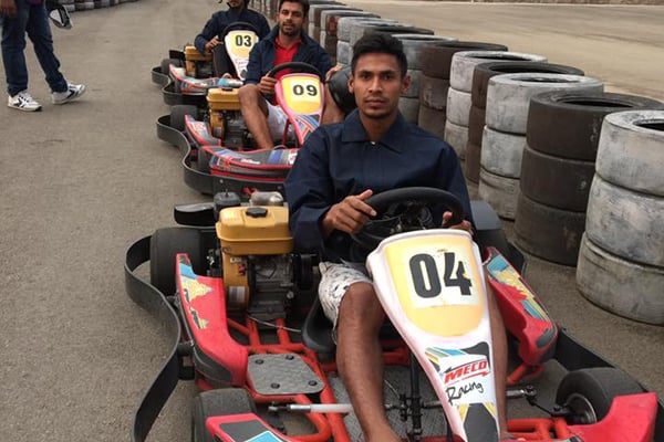'No English, No batting'