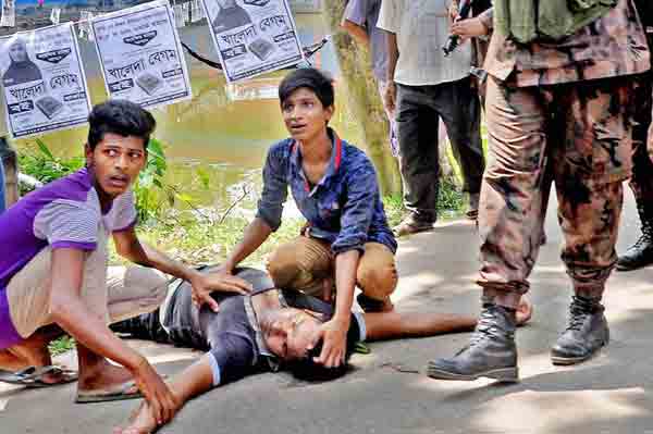 Final phase UP polls: 4 dead