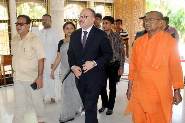 Indian envoy visits Ramakrishna Mission
