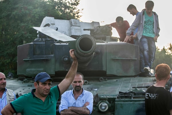 1,563 Turkish military officers held: Official