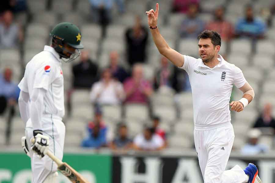 Anderson passes McGrath, Root's 325 runs