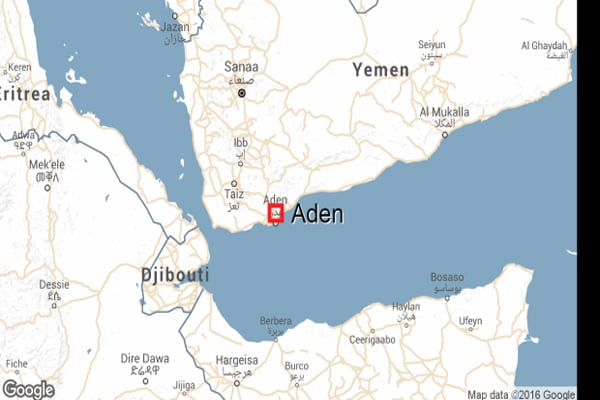 Suicide bomber in Yemen's Aden kills 25 government fighters