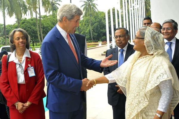 Kerry moved by Bangabandhu’s ‘simplicity of life style’