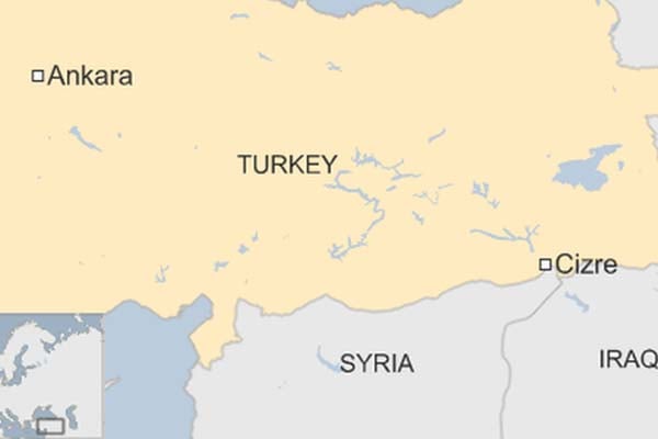 8 police killed in southeast Turkey car bomb attack
