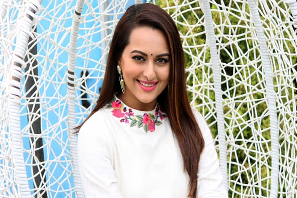 Sonakshi Sinha keen to act in sports-based film