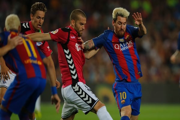 Barcelona stunned by promoted Alaves, Madrid & Atletico win