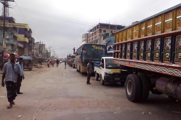 Traffic gridlock on Dhaka-Tangail highway