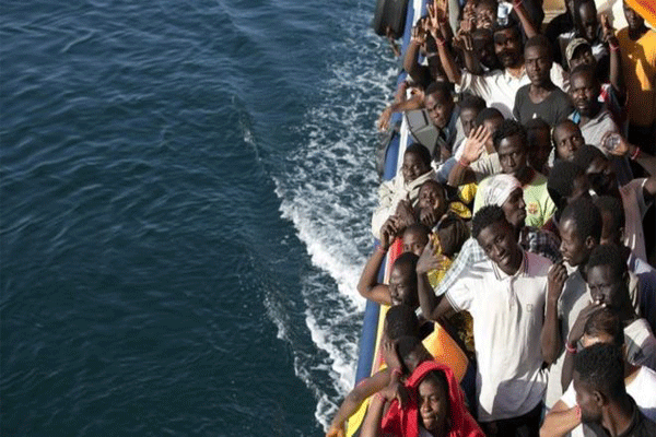 Hundreds feared dead in Egypt migrant boat capsize