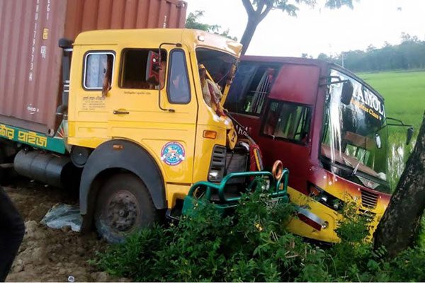 5 killed in Mirsarai road accident