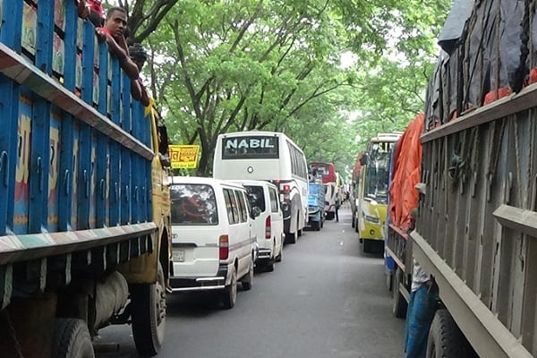 20km long tailback on Dhaka-Tangail highway