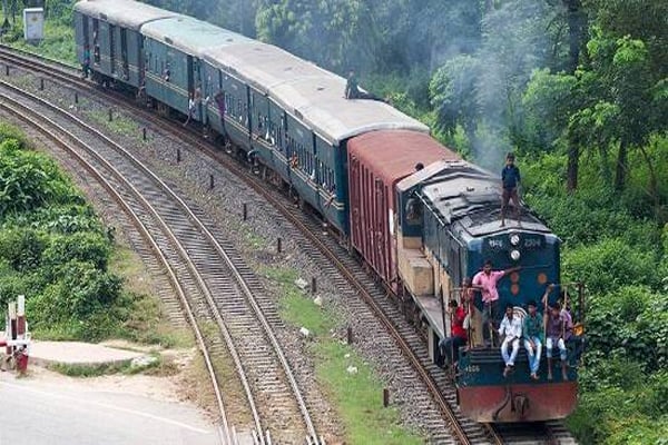 Dhaka-Ctg rail link restored