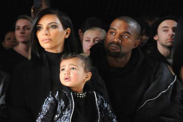'Kardashian West held up at gunpoint in Paris'