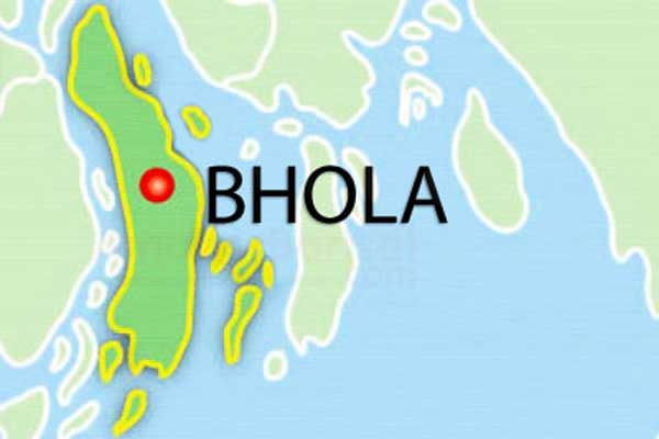 2 Bhola workers die inhaling toxic gas