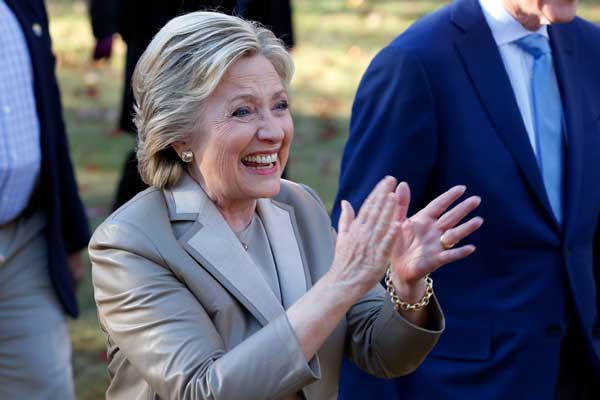 Hillary Clinton casts her vote in US election