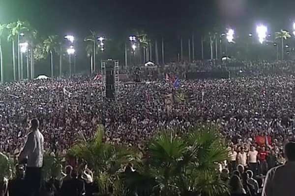 Huge crowds attend final Castro ceremony