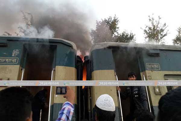 25 hurt in Gazipur train fire