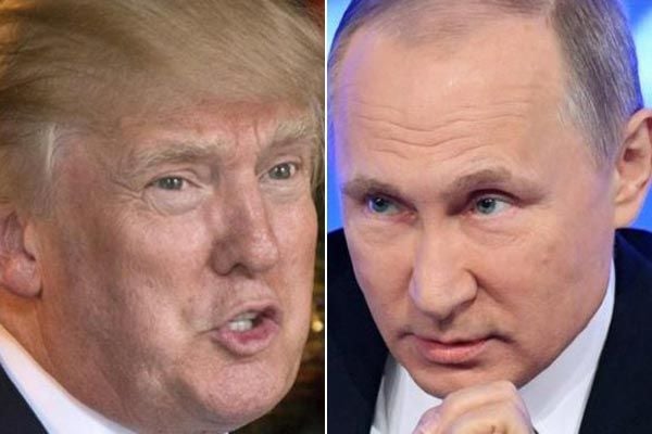 Trump praises Putin amid hacking row