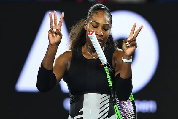 Serena beats Venus to win Australian Open