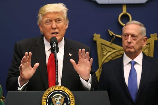 Trump suspends US refugee programme