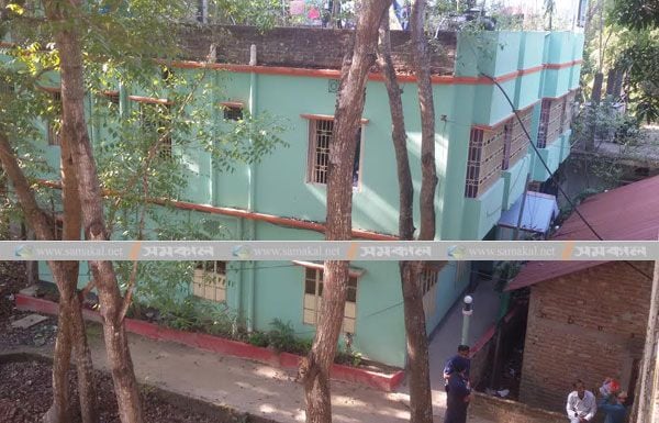 Militant dens busted in Ctg, 2 held