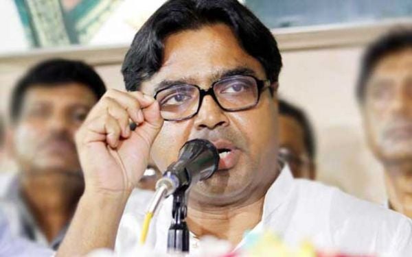 Probe body formed over Malibagh girder collapse