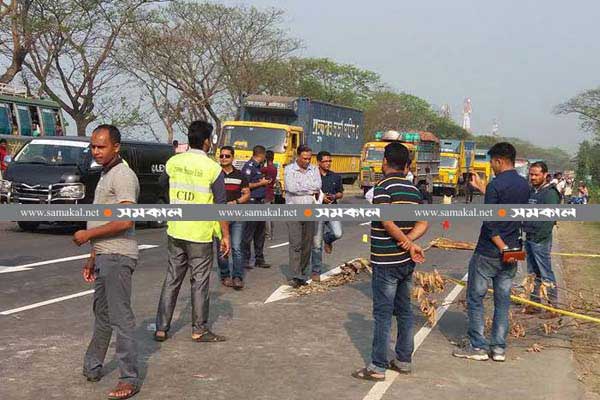 Police attacked in Comilla, 2 held