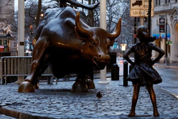 New York's Fearless Girl statue to stay on till March 2018