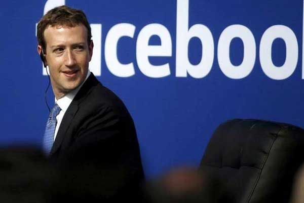 Mark Zuckerberg, Harvard dropout, will finally get his degree
