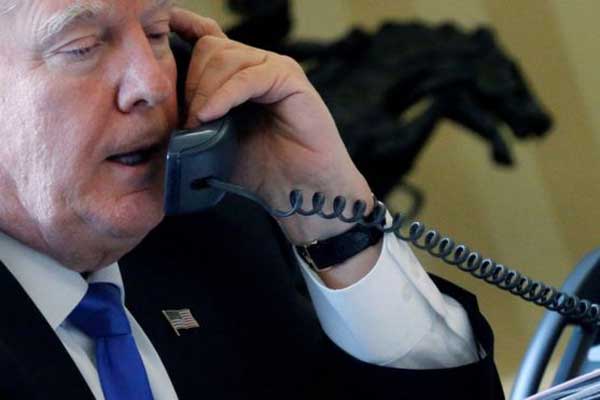 FBI chief 'rejects' Trump's Obama claim
