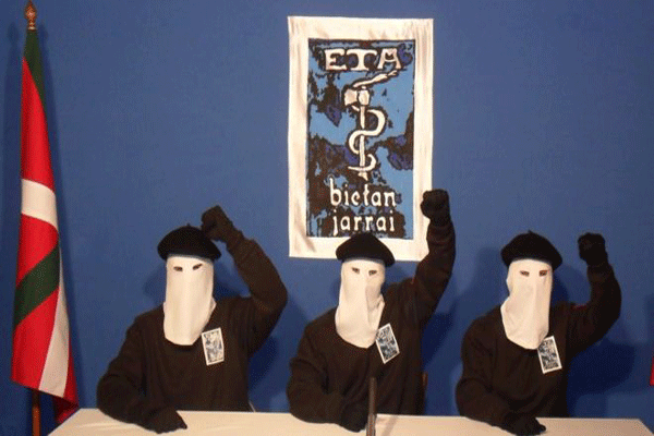 Eta militants begin arms handover