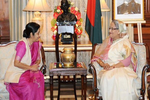 Sushma calls on PM