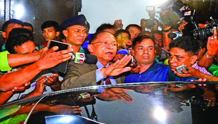 Chief Justice off to Australia