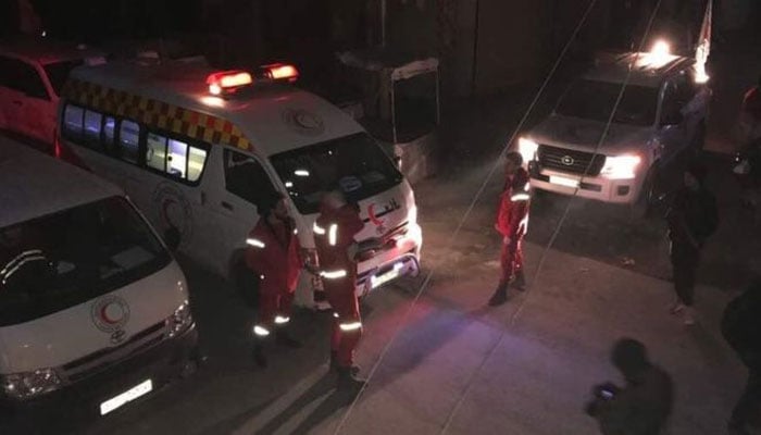 Sick evacuated from besieged Damascus area