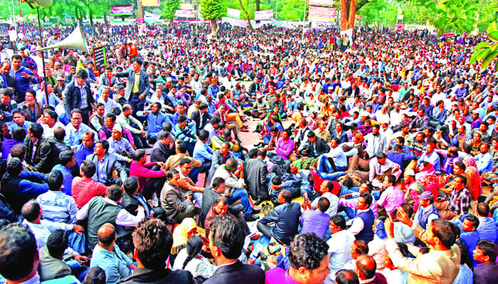 Pry teachers’ hunger strike enters day 2