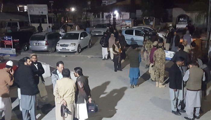 Suicide bombing in northwestern Pakistan kills 11 soldiers 