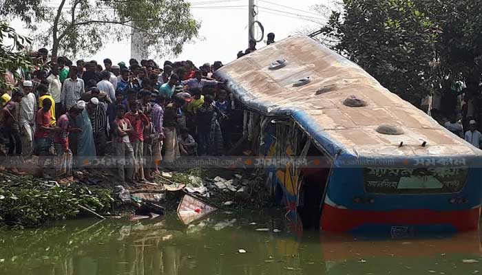 4 killed in Mymensingh bus plunge